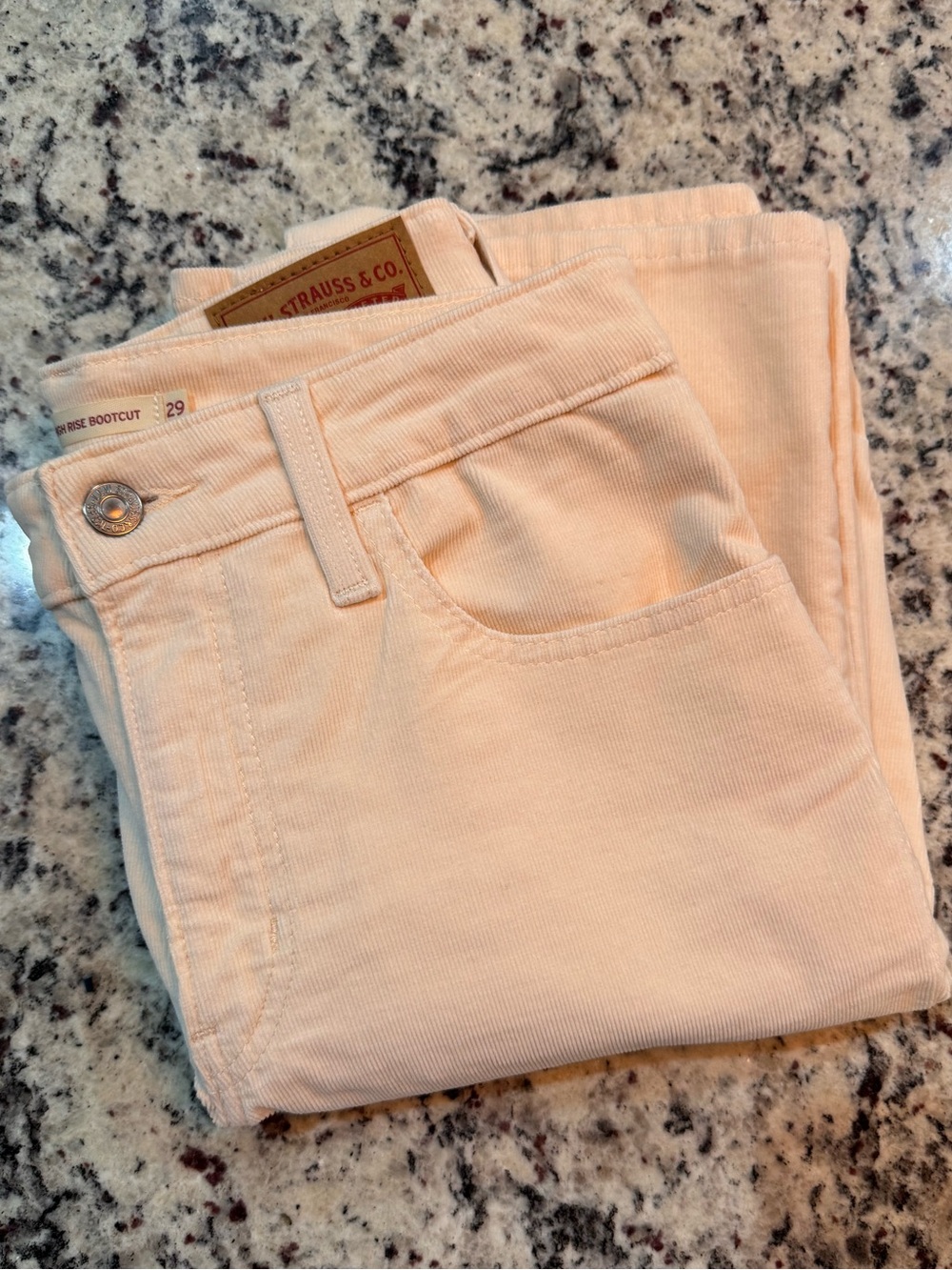 Levi’s 725 High Rise Bootcut Corduroy Pants Ivory Cream 29